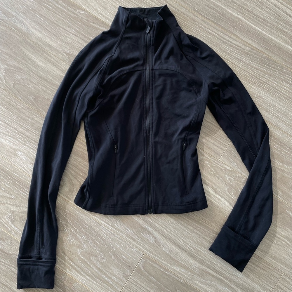 Black Women's Zip-up Lululemon Croped